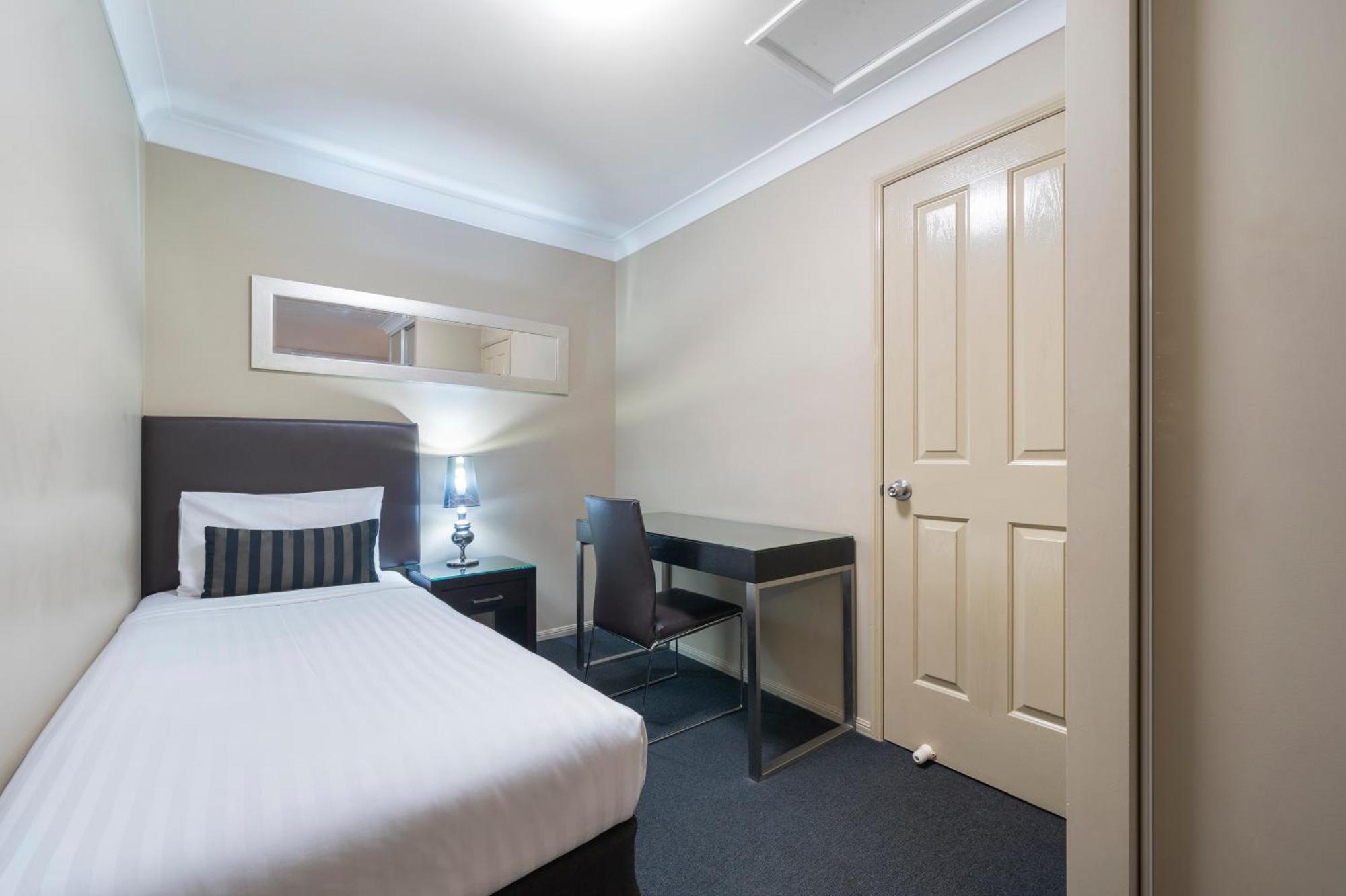 Ambassador On Ruthven Motel Toowoomba Quarto foto